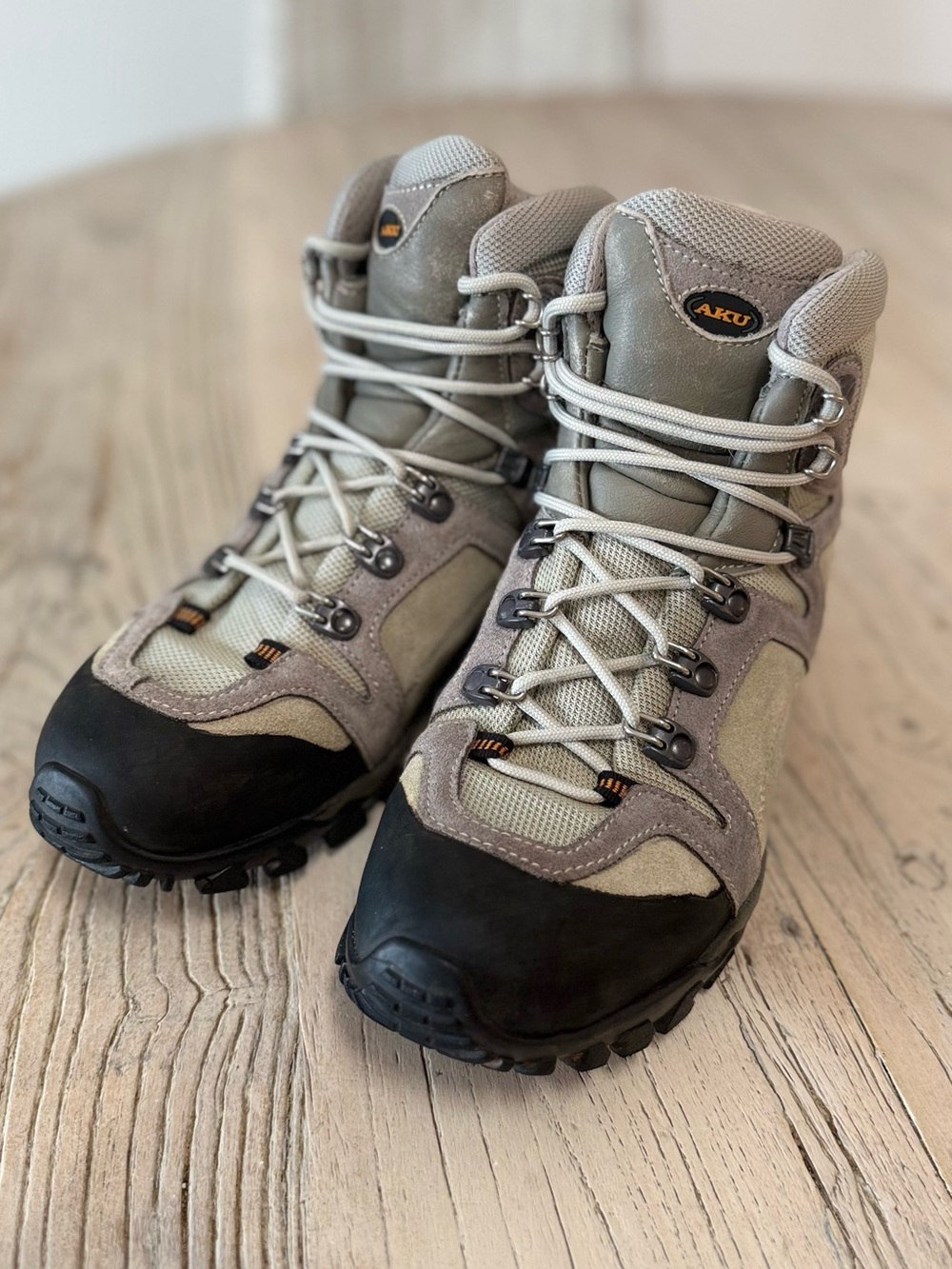 Women’s AKU Gortex waterproof Hiking Boots size 7.5 - Picture 5 of 10